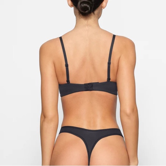 Skims Fits Everybody Push-up Bra Onyx Size 32 C - Picture 3 of 7
